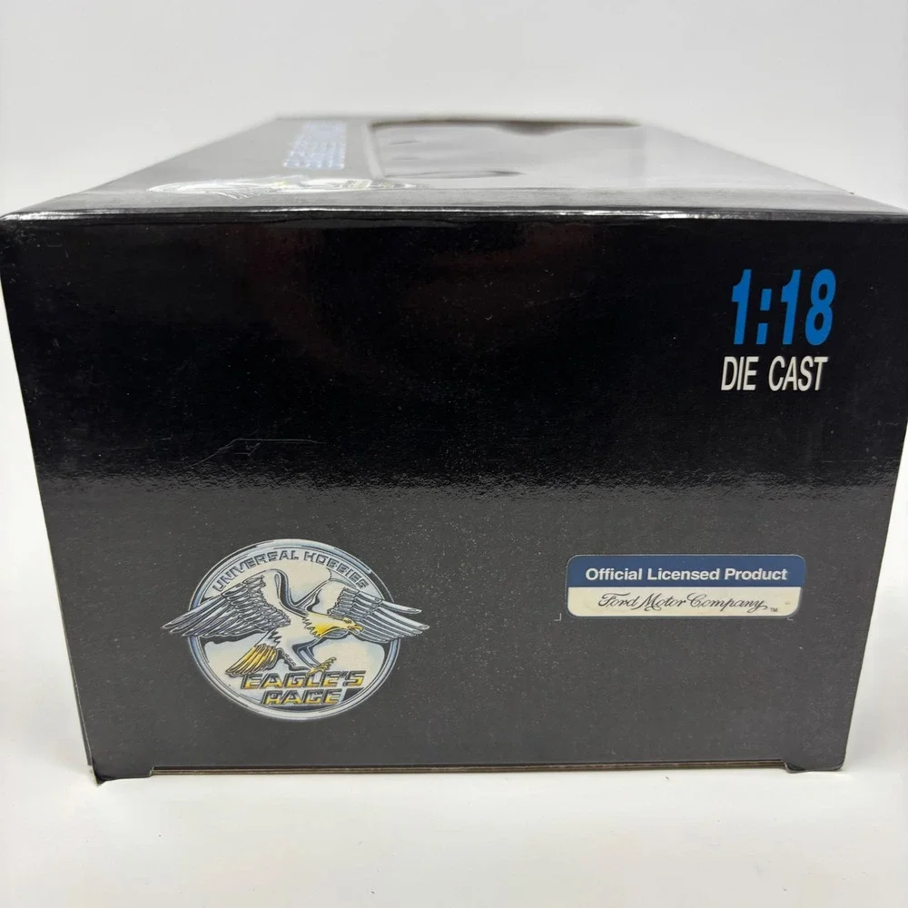 Ford Mustang GT Convertible Red 1:18 Eagle's Race Diecast Toys R Us NIB